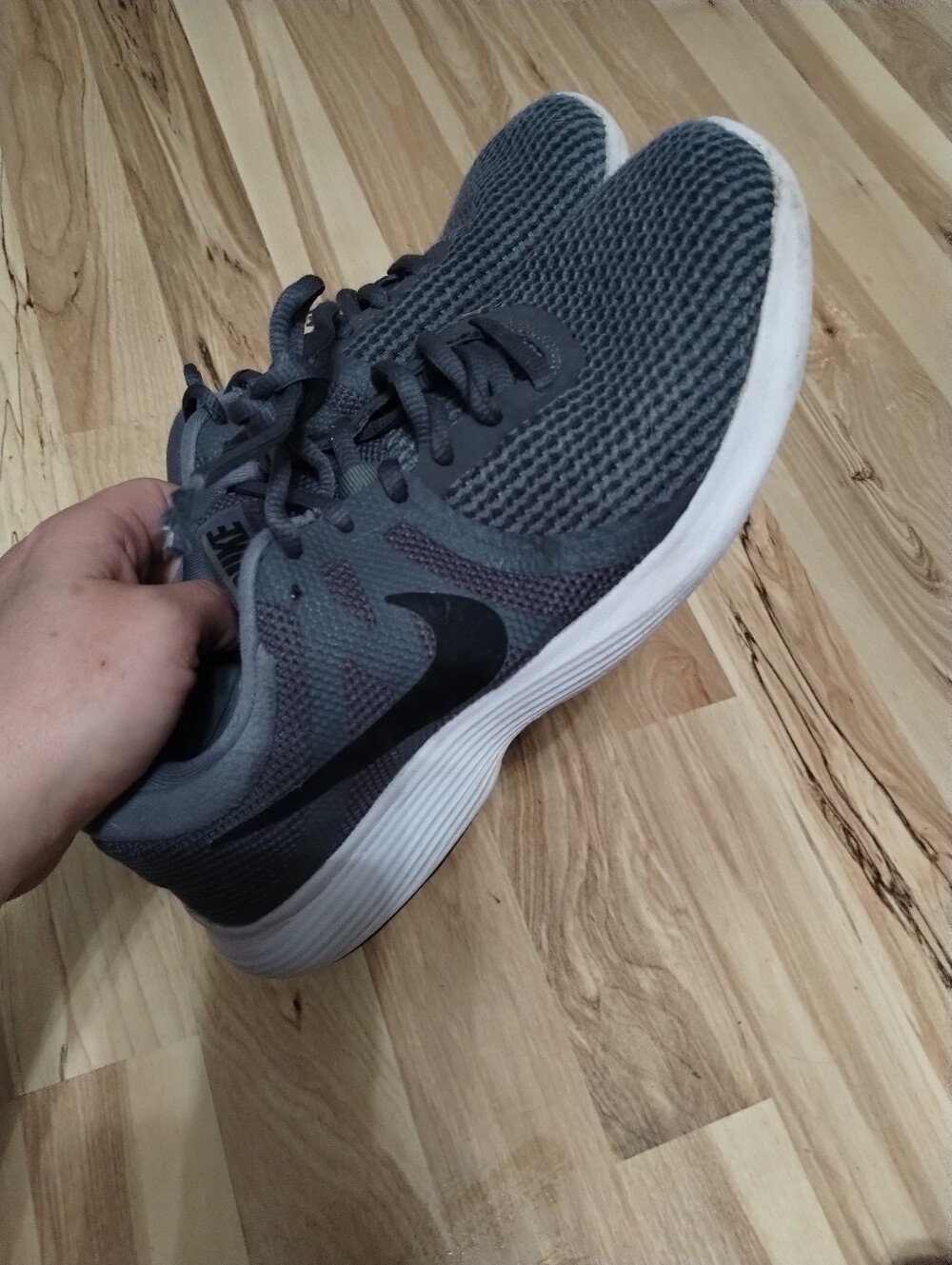 Nike Revolution 4 Dark Grey Knit Size 7.5